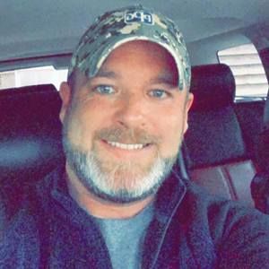 Meet your Posher, Dustin